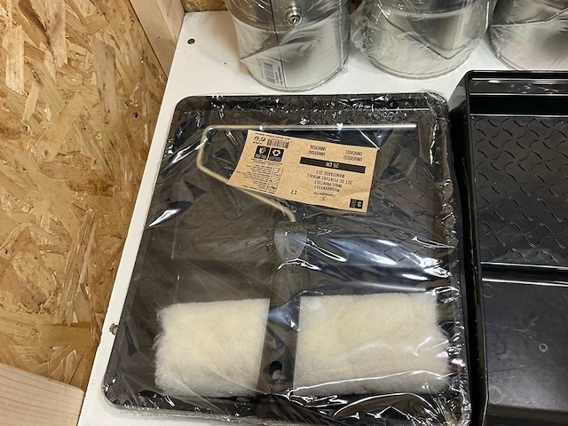 Verfkwasten en verfbakken - afbeelding 11 van  12