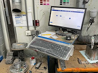 Verfmengcomputer met sartorius weegschaal - afbeelding 1 van  4