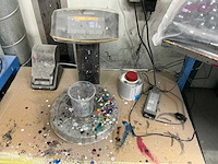 Verfmengcomputer met sartorius weegschaal - afbeelding 3 van  4