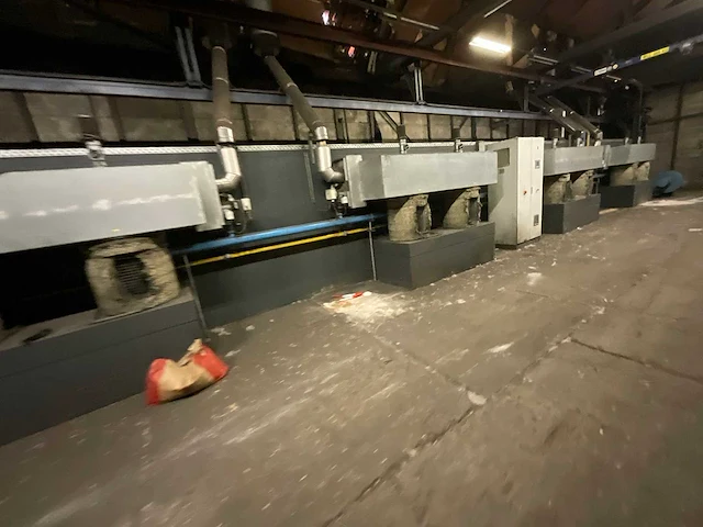Verfspuit en droog lijn - afbeelding 13 van  27