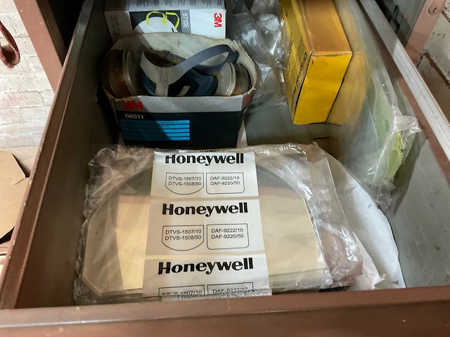 Verfspuitcabine inventaris - afbeelding 3 van  14