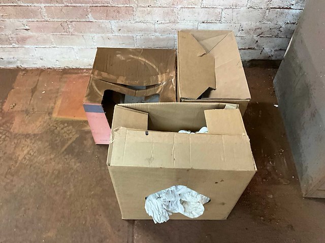 Verfspuitcabine inventaris - afbeelding 11 van  14