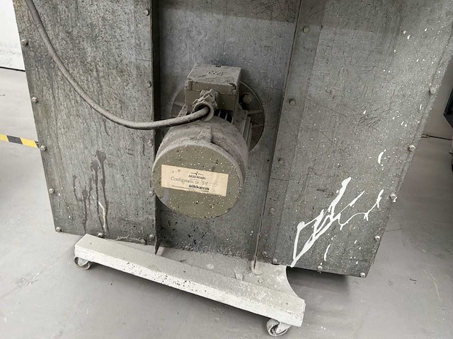 Verfspuitcabine - afbeelding 5 van  9