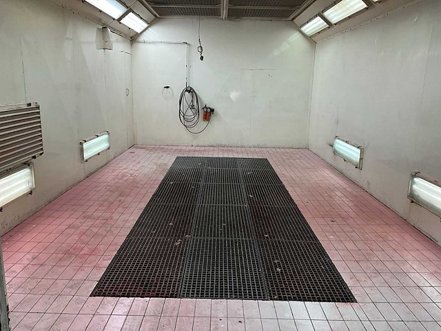 Verfspuitcabine - afbeelding 2 van  15