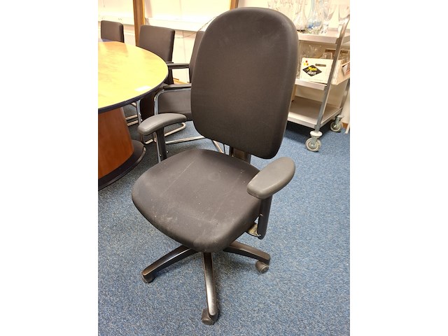 Vergaderopstelling met 11 stoelen - afbeelding 5 van  5