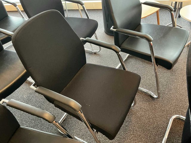 Vergaderruimte inventaris - afbeelding 10 van  14