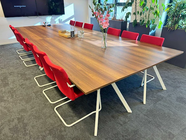 Vergaderset - bestaande uit 4x vergadertafel 240x100x75cm & 12x vergaderstoel - afbeelding 1 van  6