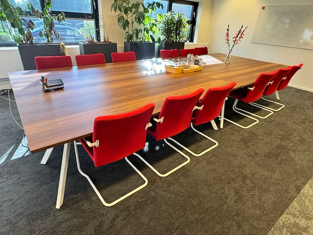 Vergaderset - bestaande uit 4x vergadertafel 240x100x75cm & 12x vergaderstoel - afbeelding 2 van  6