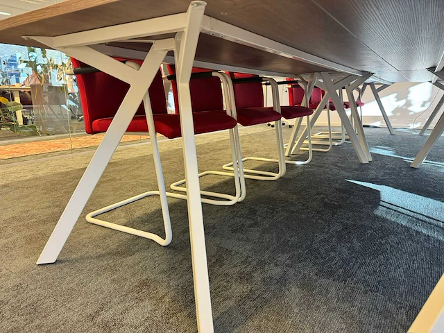 Vergaderset - bestaande uit 4x vergadertafel 240x100x75cm & 12x vergaderstoel - afbeelding 5 van  6