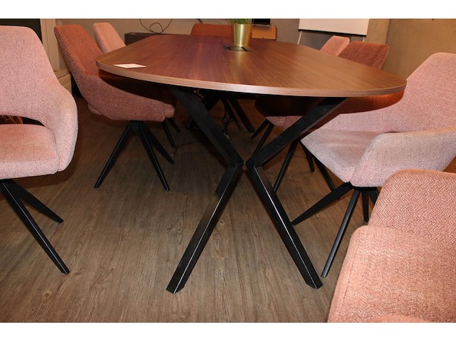 Vergaderset bestaande uit ovale tafel met houten blad met kabeldoorvoer en metalen onderstel. compleet met ... - afbeelding 4 van  4