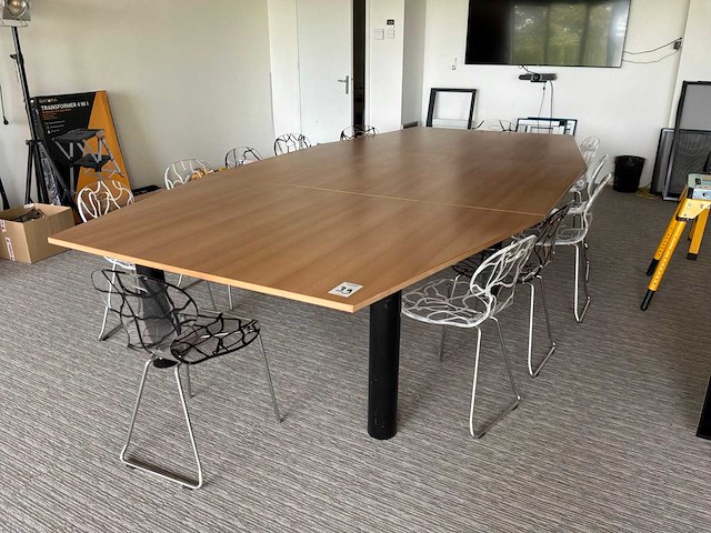 Vergaderset met 12 stoelen. - afbeelding 1 van  5
