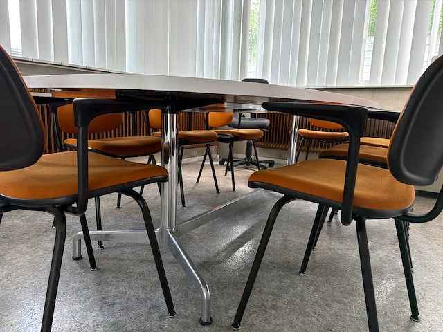 Vergaderset met 8 stoelen - afbeelding 3 van  4