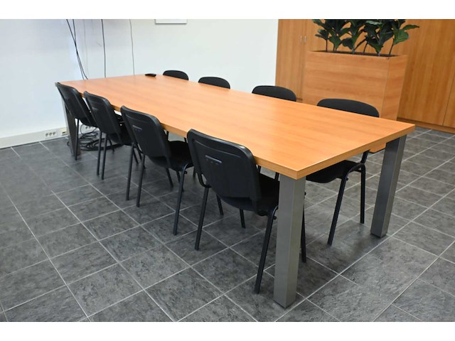 Vergaderset met 8 stoelen - afbeelding 1 van  5
