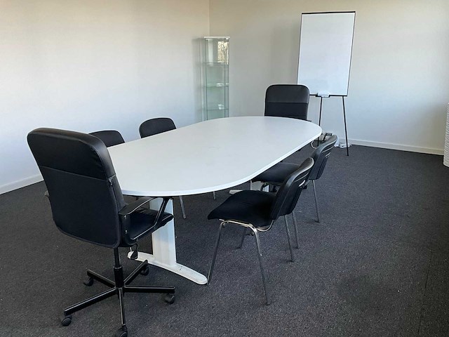 Vergadertafel en divers - afbeelding 1 van  8