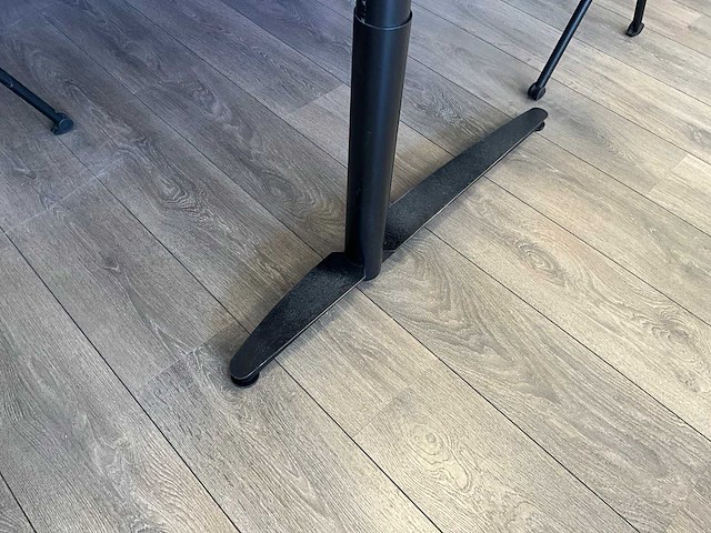 Vergadertafel en dubbel bureau - afbeelding 4 van  10