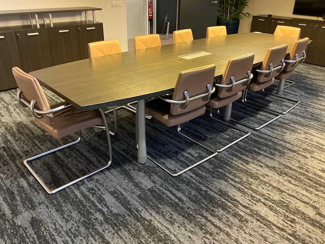 Vergadertafel met 10 vergaderstoelen - afbeelding 2 van  5