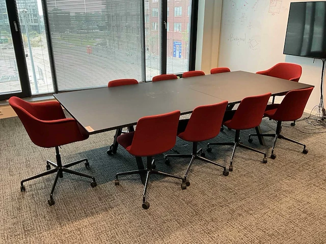 Vergadertafel met 10 vergaderstoelen - afbeelding 1 van  6