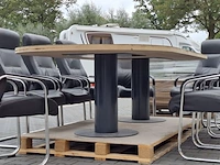 Vergadertafel met 10x stoel en ca. 70 m² laminaatvloer - afbeelding 8 van  13
