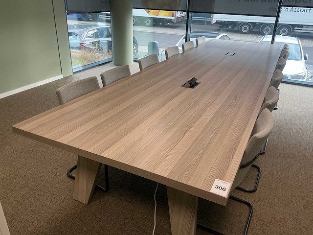 Vergadertafel met 12 vergaderstoelen - afbeelding 2 van  9