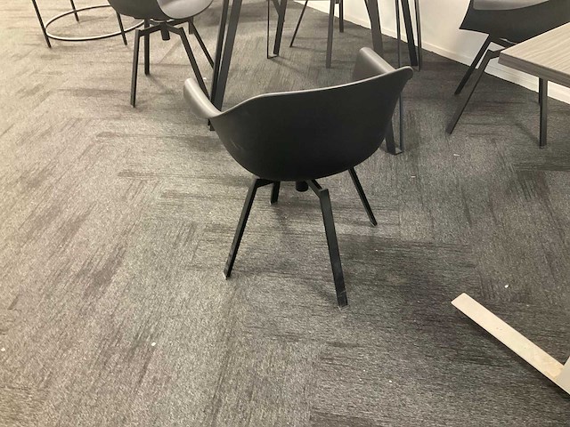 Vergadertafel met 4 draaistoelen - afbeelding 4 van  4