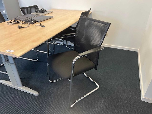 Vergadertafel met 4 stoelen - afbeelding 3 van  4