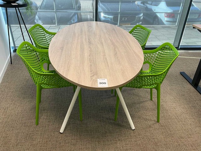 Vergadertafel met 4 vergaderstoelen - afbeelding 2 van  6