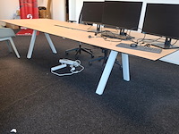Vergadertafel met 4x bureaustoel en stoel - afbeelding 3 van  12