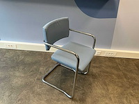 Vergadertafel met 5 sledestoelen - afbeelding 5 van  6