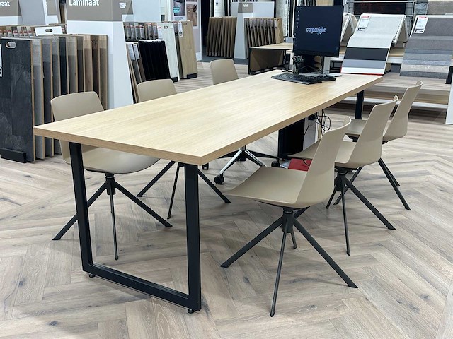 Vergadertafel met 6 clue stoelen - afbeelding 1 van  5