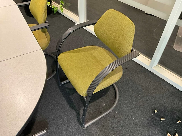Vergadertafel met 7 stoelen - afbeelding 4 van  4