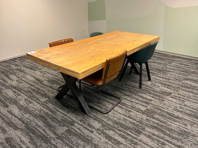 Vergadertafel met 7 vergaderstoelen - afbeelding 1 van  4