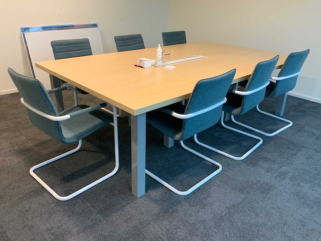 Vergadertafel met 7 vergaderstoelen - afbeelding 2 van  9