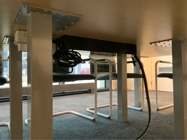 Vergadertafel met 7 vergaderstoelen - afbeelding 9 van  9