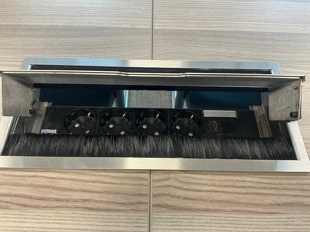 Vergadertafel met 8 vergaderstoelen - afbeelding 5 van  7