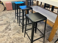 Vergadertafel met krukken - afbeelding 5 van  6