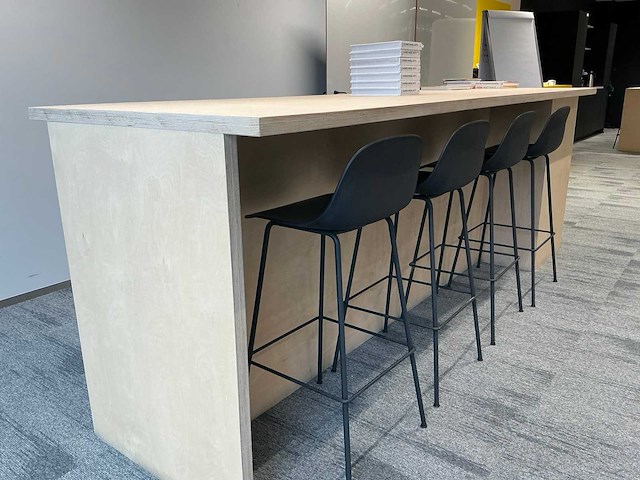 Vergadertafel met krukken - afbeelding 10 van  10