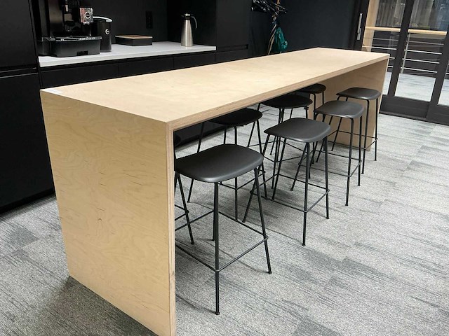 Vergadertafel met krukken - afbeelding 1 van  4