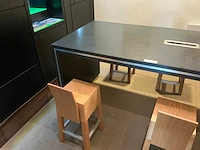 Vergadertafel met krukken - afbeelding 2 van  8