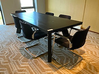 Vergadertafel met stoelen - afbeelding 1 van  6
