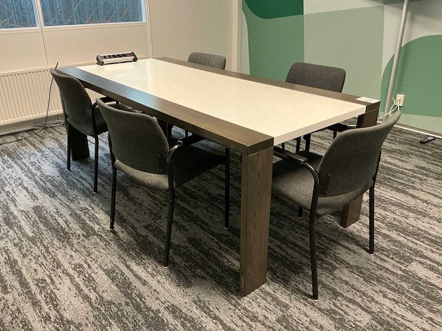 Vergadertafel met stoelen - afbeelding 1 van  7