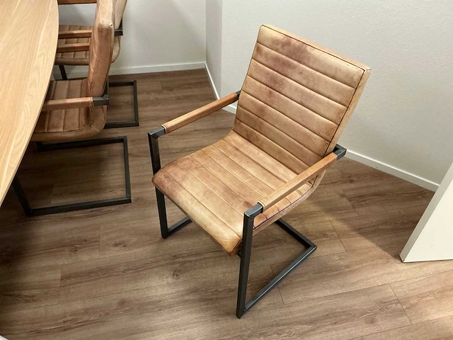 Vergadertafel met stoelen - afbeelding 4 van  6