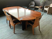 Vergadertafel met stoelen - afbeelding 1 van  3