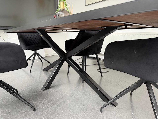 Vergadertafel met stoelen - afbeelding 3 van  6