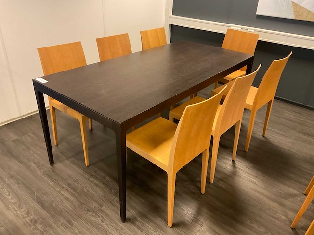 Vergadertafel met stoelen - afbeelding 1 van  4