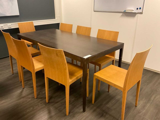 Vergadertafel met stoelen - afbeelding 1 van  5