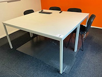 Vergadertafel met stoelen - afbeelding 1 van  5