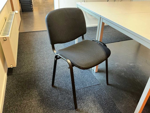 Vergadertafel met stoelen - afbeelding 3 van  5