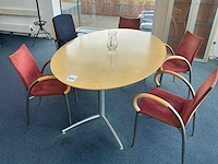 Vergadertafel met stoelen - afbeelding 1 van  9