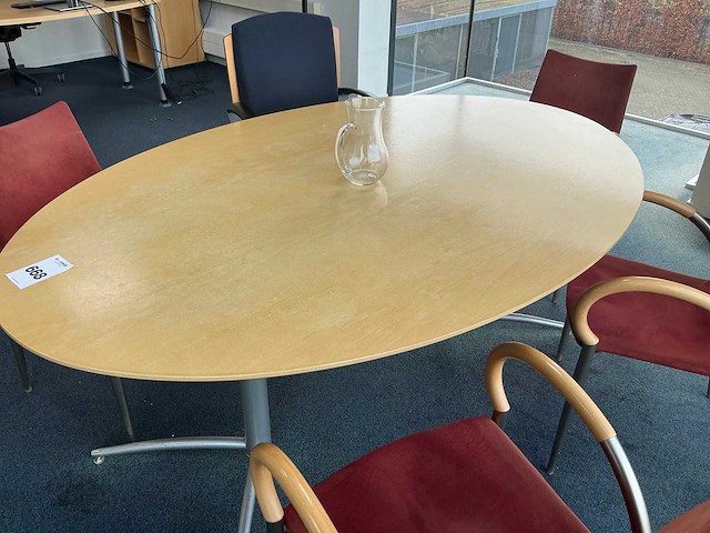 Vergadertafel met stoelen - afbeelding 2 van  9
