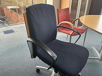 Vergadertafel met stoelen - afbeelding 8 van  9